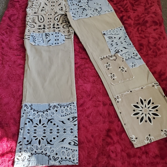 BOOHOOBLUE~ VINTAGE KHAKI & BLUE PATCHWORK JEANS! - Picture 12 of 16